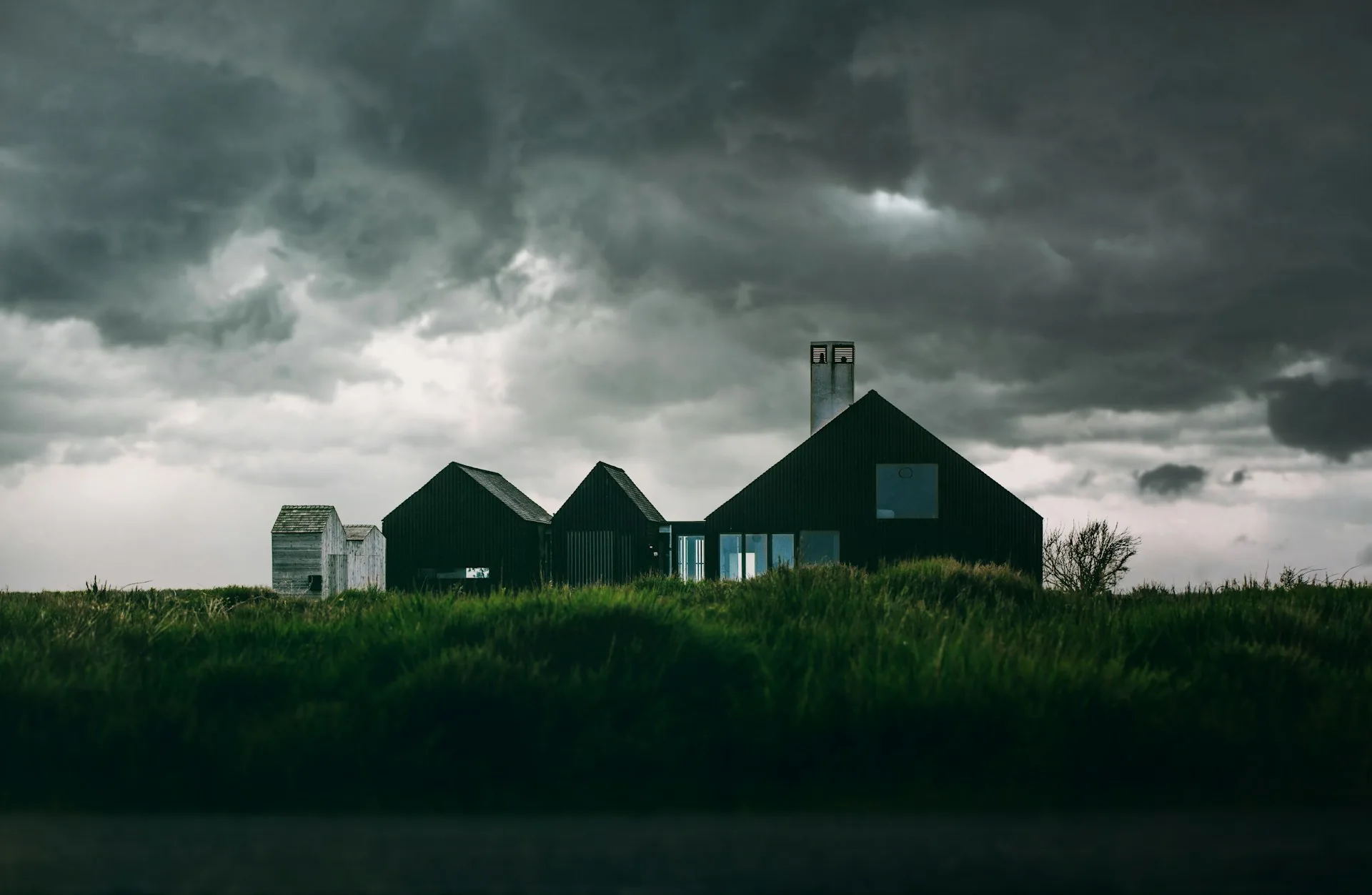 When To Repair Vs Replace Your Roof