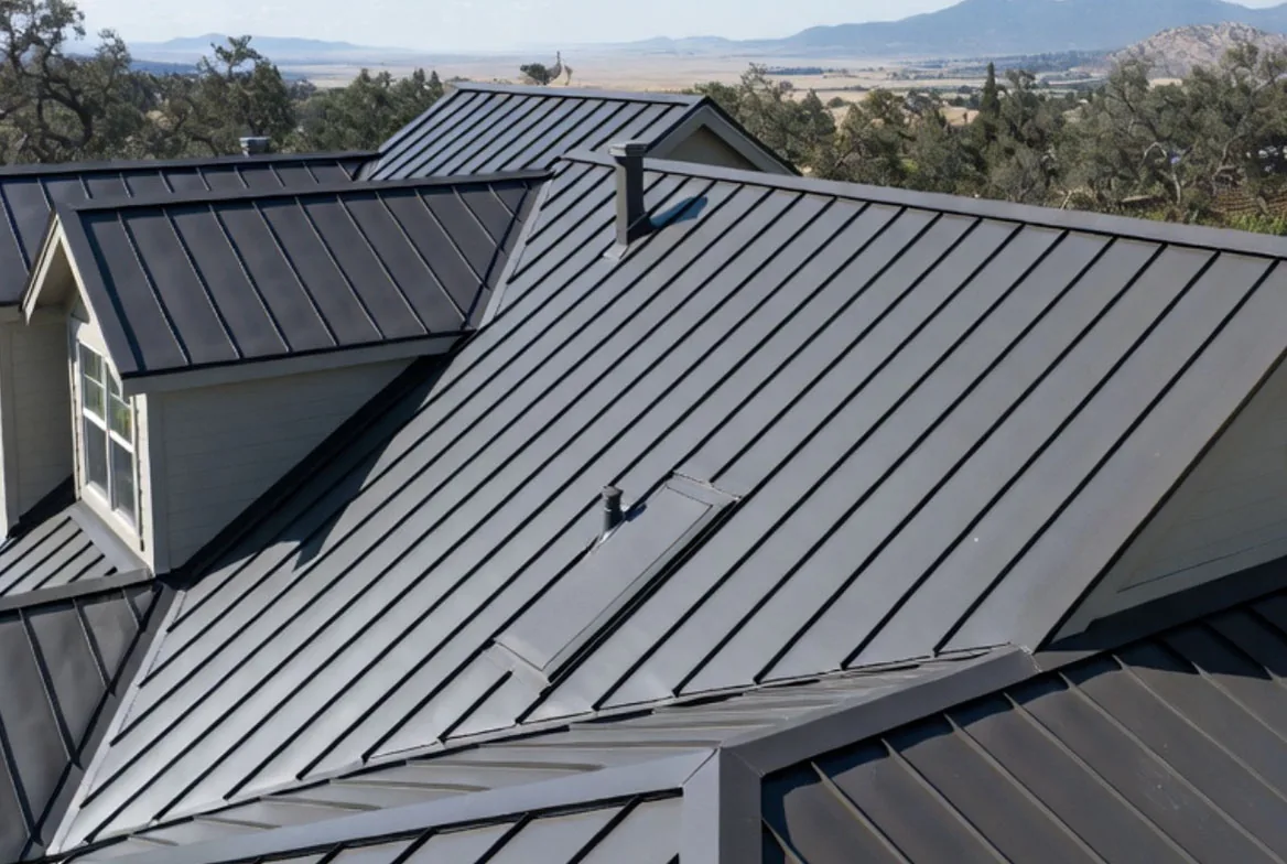 Wildfire-Ready Roofing for Rogue Valley Homes: What Southern Oregon Homeowners Need to Do Before Fire Season Peaks